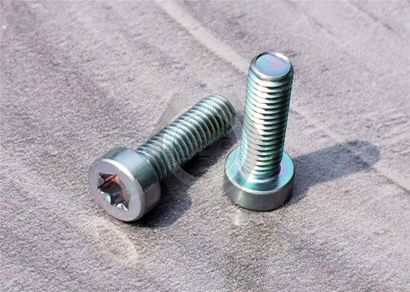 Hexalobular Socket Head Cap Screw with Large Driving Feature