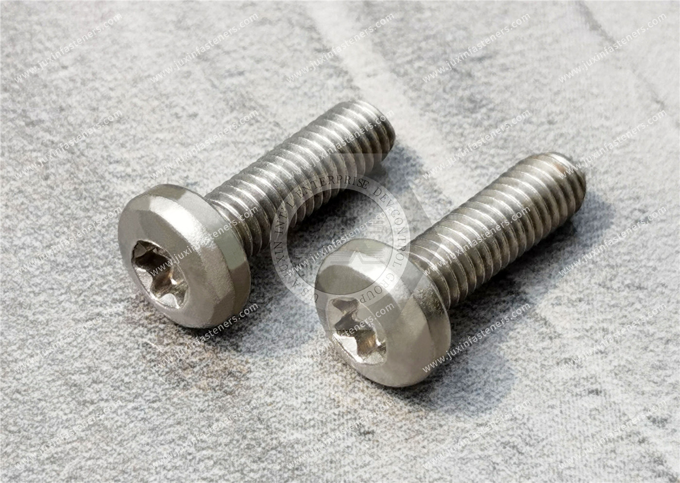 Stainless Steel Hexalobular Socket Pan Head Screws