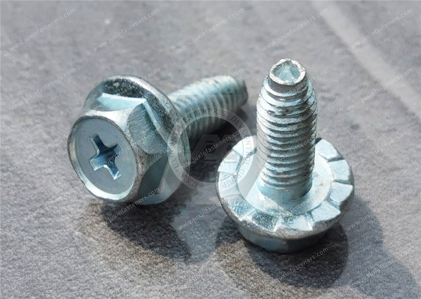 Carbon steel Cross recessed hexagon triangular tooth lock screw with flange