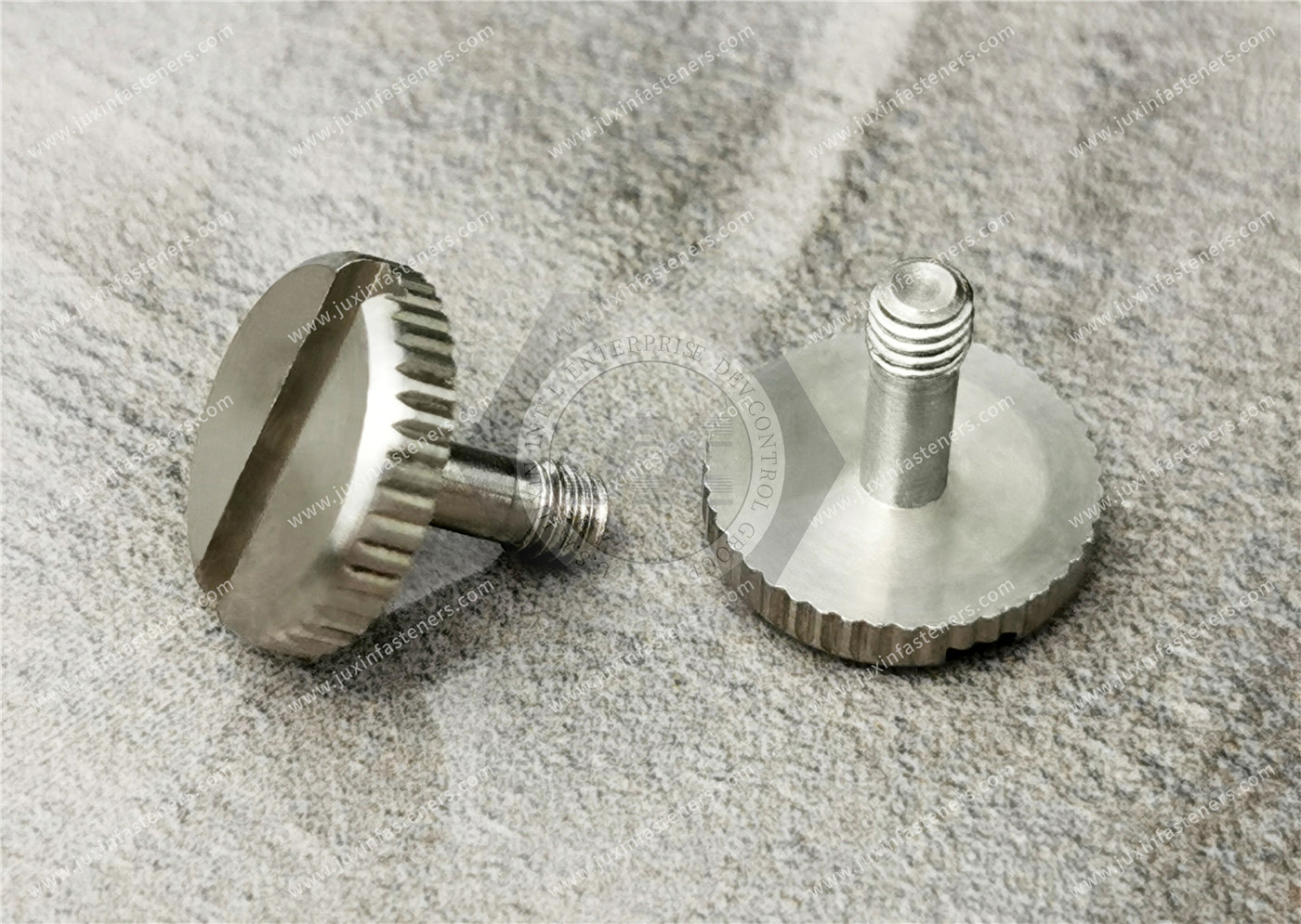 Slotted Stainless Steel Low-Profile Knurled-Head Thumb Screws