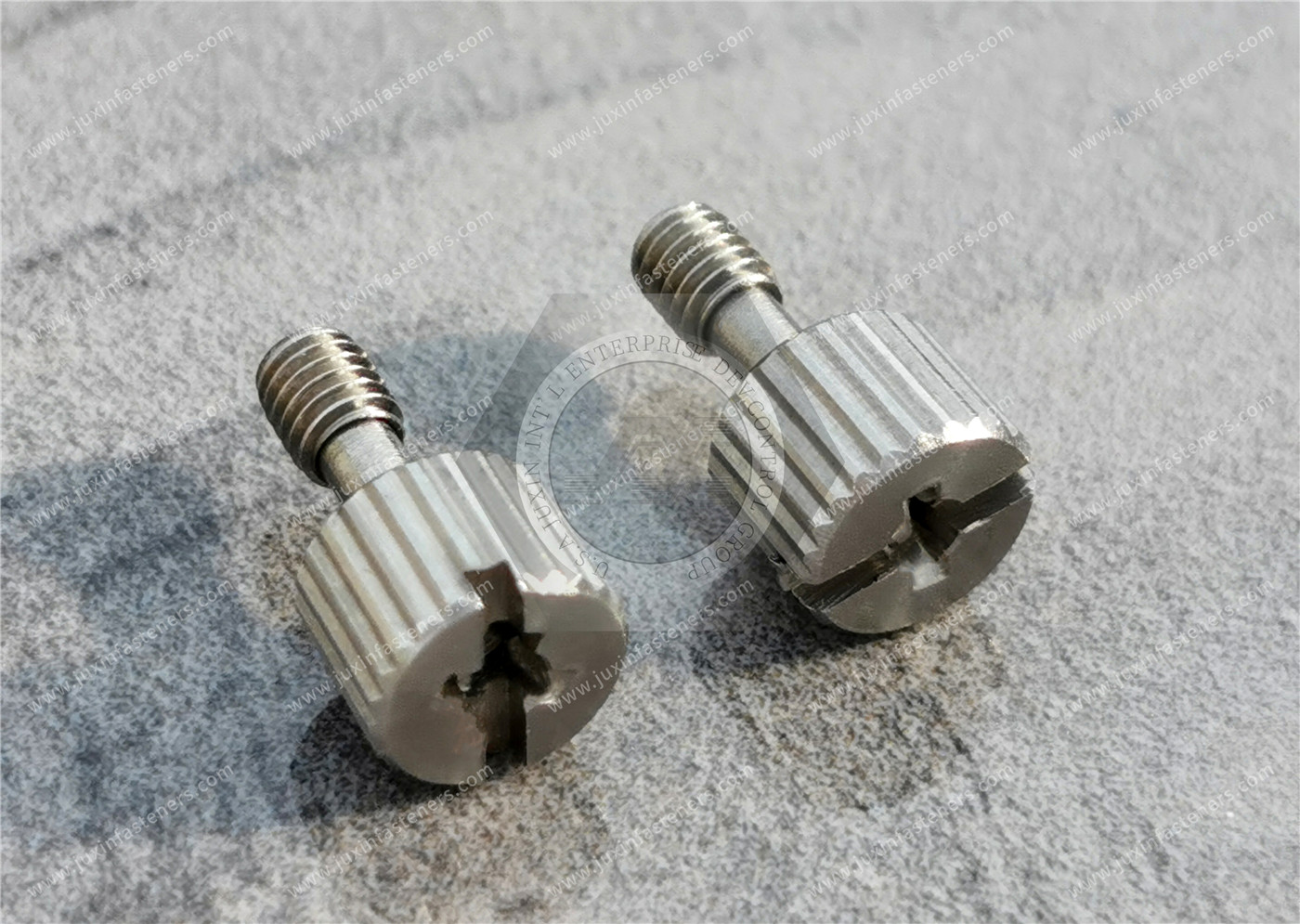 Stainless Steel Eleven-shaped Knurled Screw