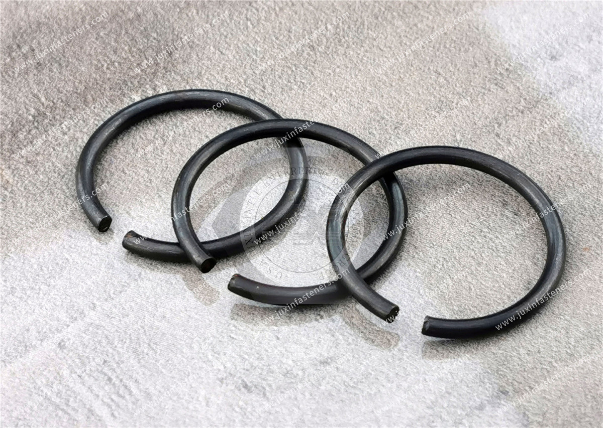 Snap Rings With Rectangular Profile For Shafts