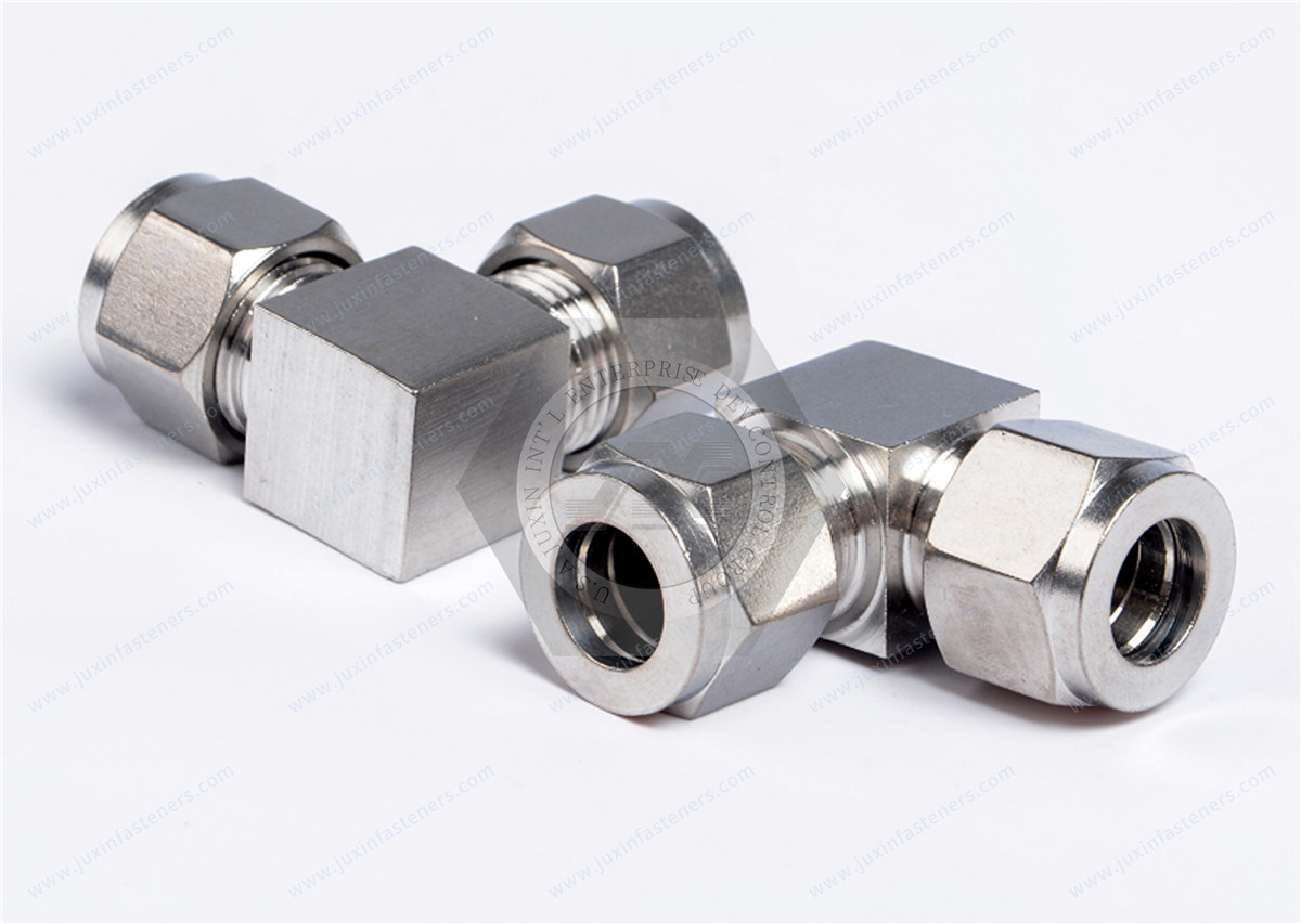 Q806 Clamping sleeve type right angle joint body