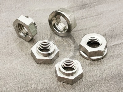 Use temperature of stainless steel nuts